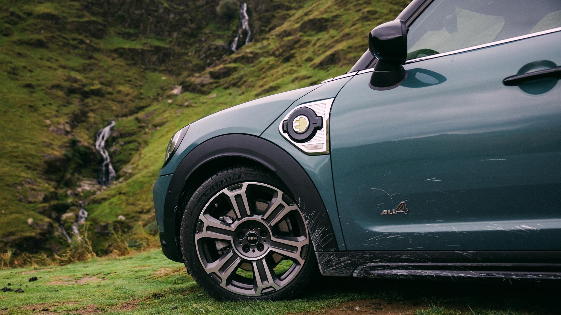 MINI 3 porte – verde – cerchi e pneumatici